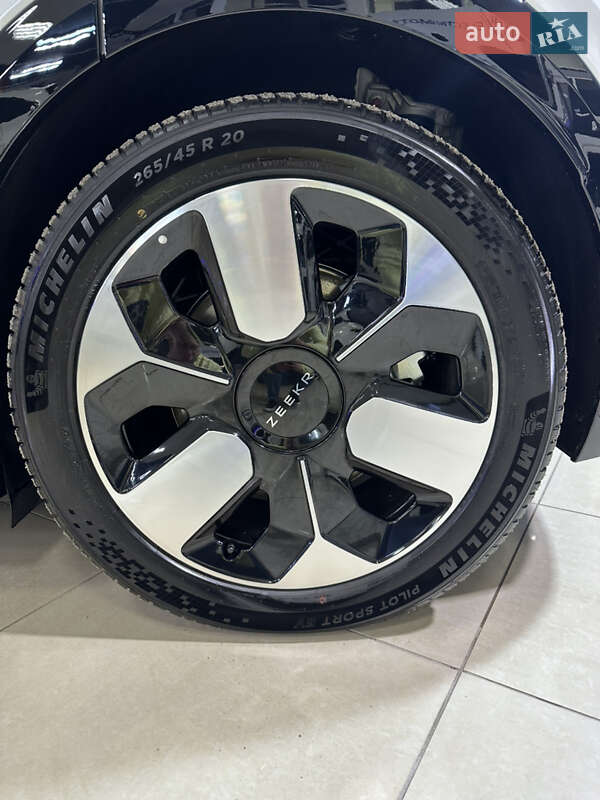 Минивэн Zeekr Mix 2024 в Кропивницком