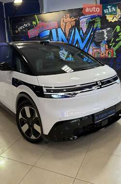 Минивэн Zeekr Mix 2024 в 