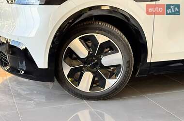 Минивэн Zeekr Mix 2025 в 