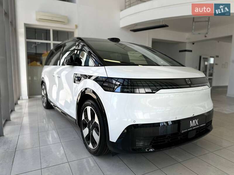 Минивэн Zeekr Mix 2025 в 