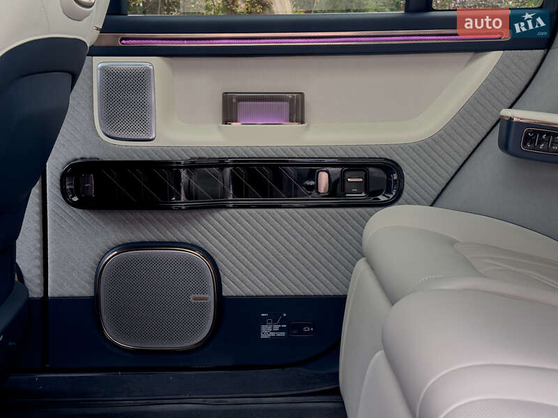 Мінівен Zeekr Mix 2025 в Києві