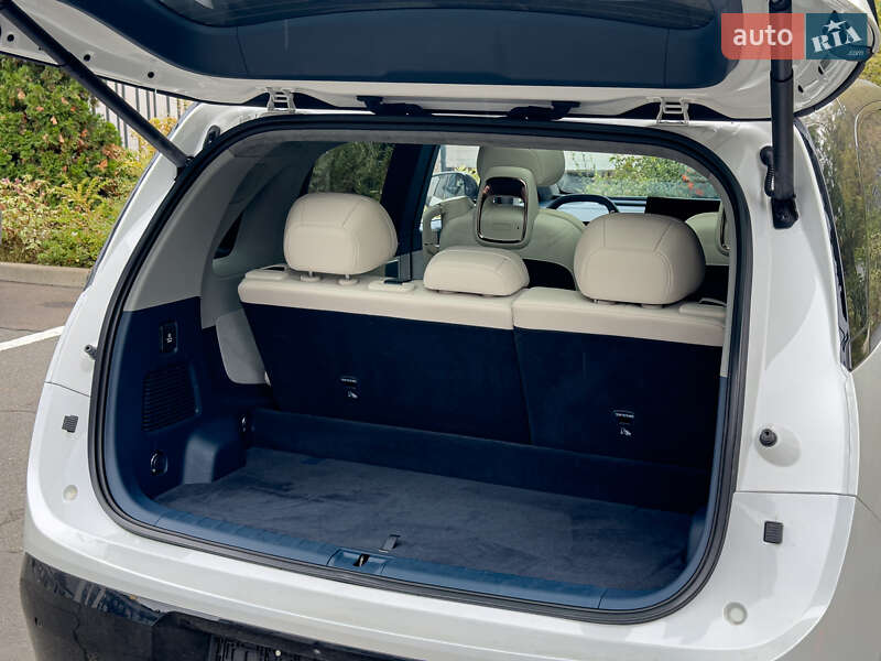 Мінівен Zeekr Mix 2025 в Києві