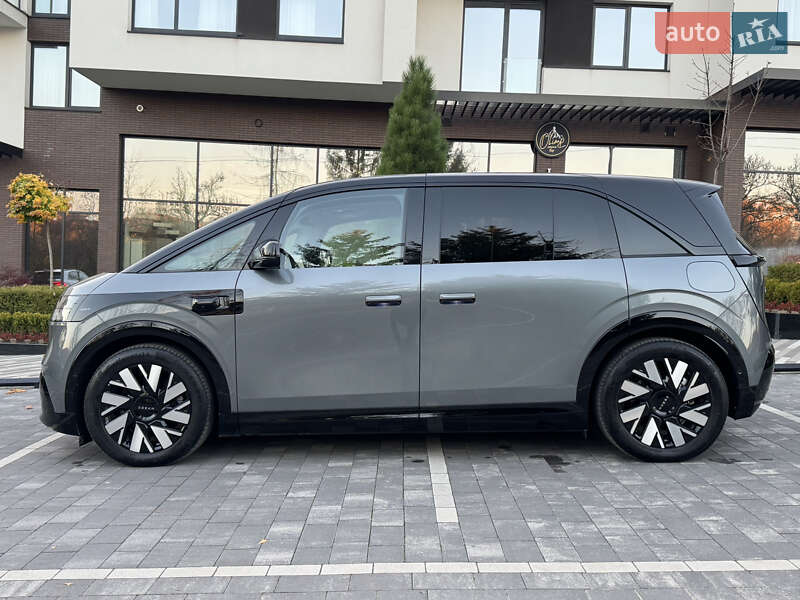 Мінівен Zeekr Mix 2024 в Ужгороді фото 11 Мінівен Zeekr Mix 2024 в Ужгороді
