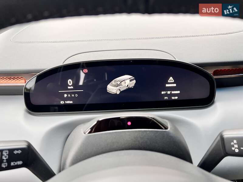 Мінівен Zeekr Mix 2024 в Києві