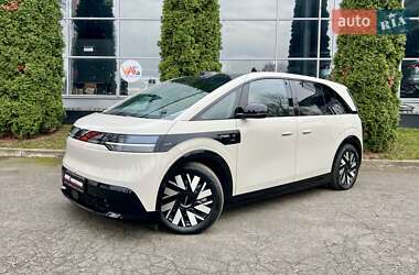 Минивэн Zeekr Mix 2024 в Киеве