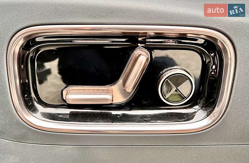 Мінівен Zeekr Mix 2024 в Києві