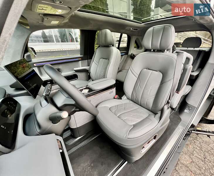 Мінівен Zeekr Mix 2024 в Києві