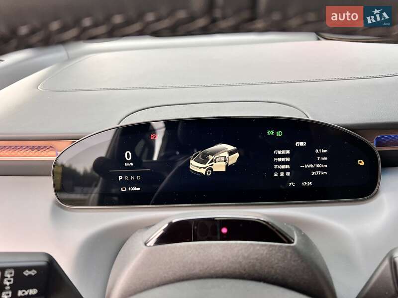 Мінівен Zeekr Mix 2024 в Києві