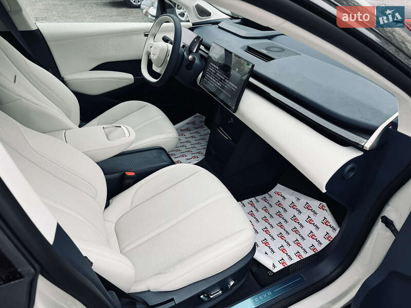 Хэтчбек Zeekr X 2023 в Киеве