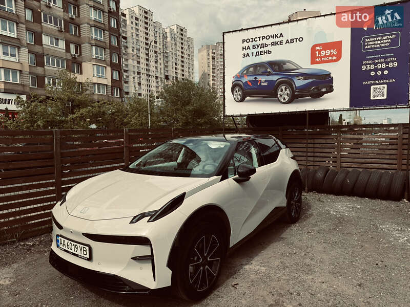 Хэтчбек Zeekr X 2023 в Киеве