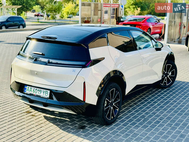 Хэтчбек Zeekr X 2023 в Киеве