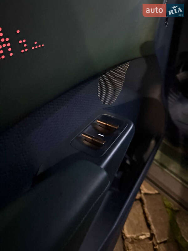 Внедорожник / Кроссовер Zeekr X 2023 в Киеве