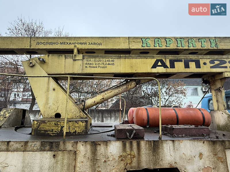 Автовышка ЗИЛ 130 1986 в Мукачево