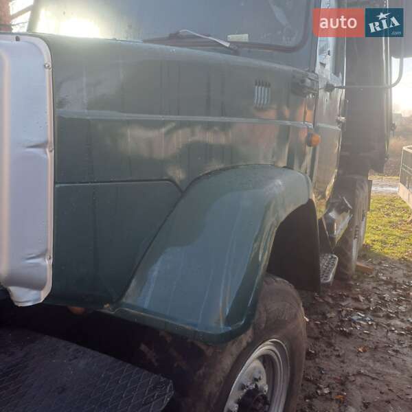 Самосвал ЗИЛ 131 1979 в Чорткове