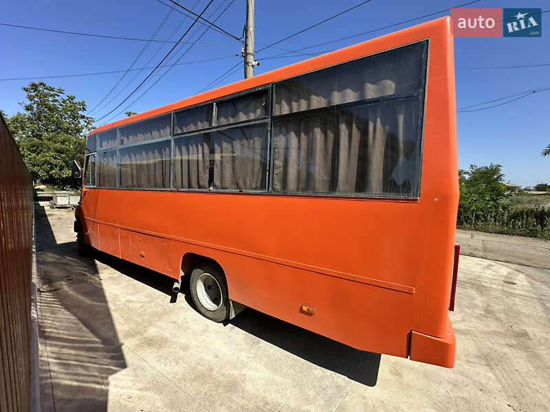 Приміський автобус ЗИЛ 3230 2005 в Одесі фото 3 Приміський автобус ЗИЛ 3230 2005 в Одесі