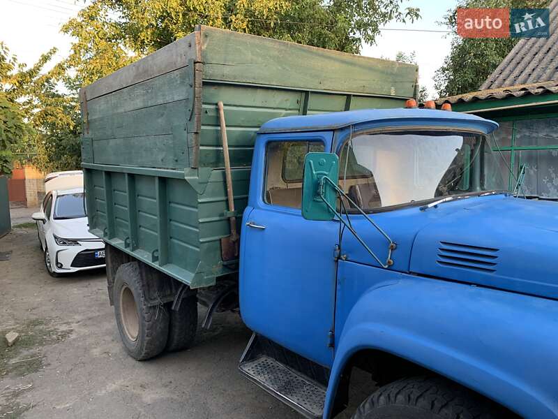 Самосвал ЗИЛ 4502 1989 в Тыврове