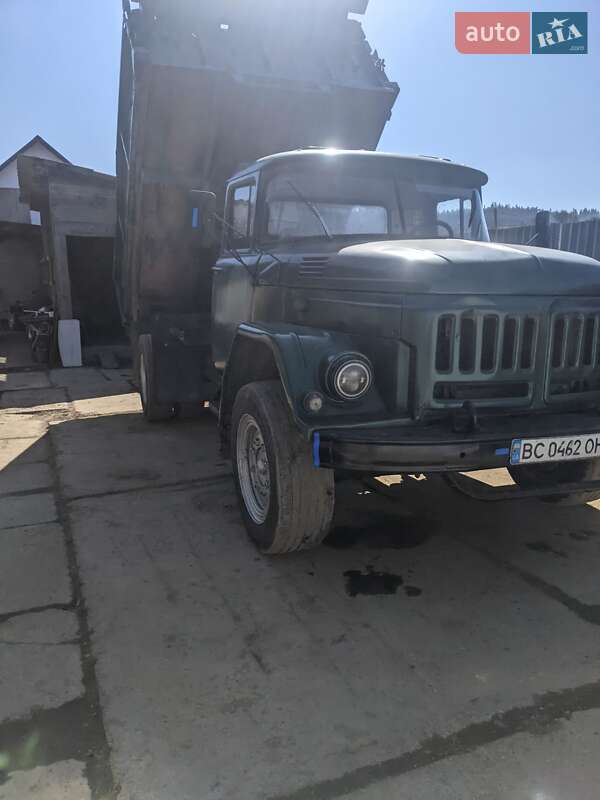 Самосвал ЗИЛ ЗИЛ 1984 в Львове