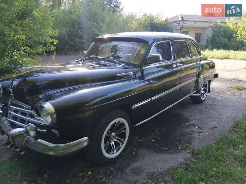 Седан ЗИМ 12 1955 в Чернигове