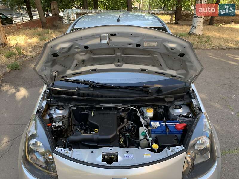 Хетчбек Zotye Z100 2015 в Кривому Розі фото 38 Хетчбек Zotye Z100 2015 в Кривому Розі