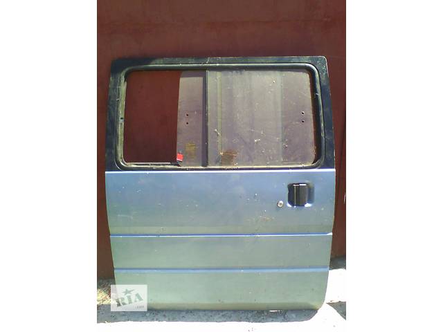 бу Б/у дверь боковая сдвижная R Nissan Vanette 1992 -арт№625- в Броварах