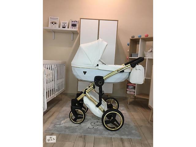 Детская коляска 2 в 1 Tako Junama Diamond Individual White золотая рама