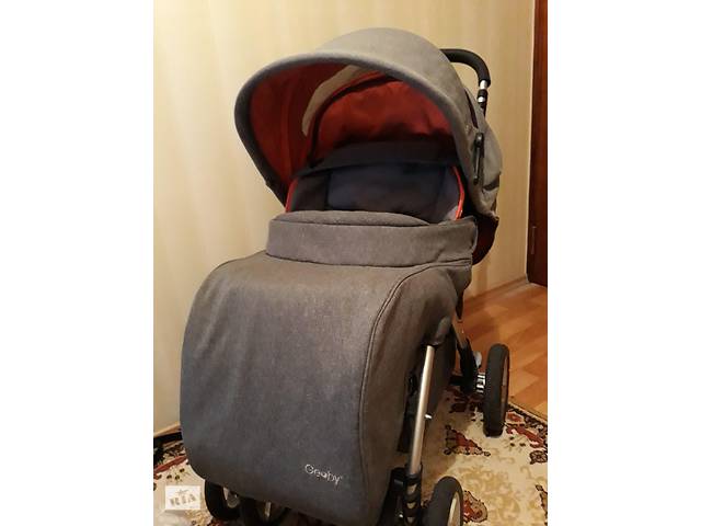 Продам классную прогулочную коляску Geoby бу