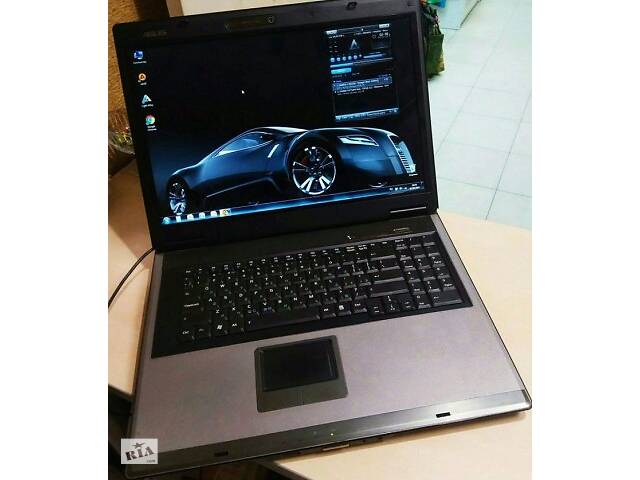 Большой ноутбук Asus F7S (в отличном состоянии).