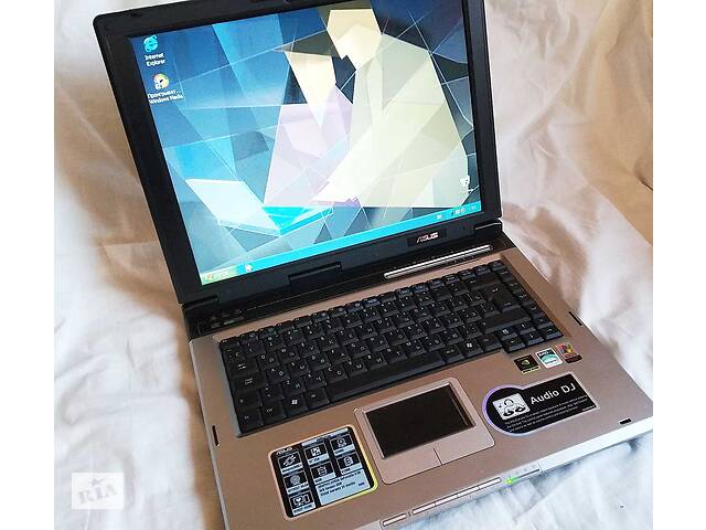 Ноутбук ASUS A6M - простой, но надежный и проверенный временем. Супер комплектация. Подойдет для обучения ребенка
