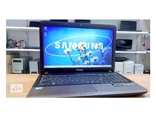 Игровой ноутбук в идеальном состоянии Samsung R538
